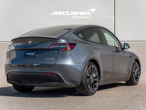 Used 2022 Tesla Model Y Performance image 7