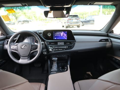 Used 2023 Lexus ES 350 w/ Premium Package FWD image 15
