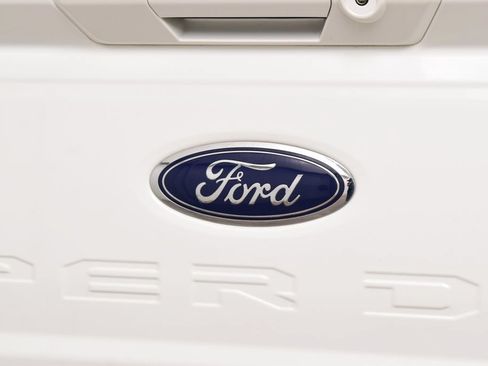Used 2023 Ford F250 Lariat w/ Lariat Ultimate Package AWD/4WD image 20
