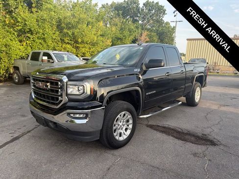 Used 2017 GMC Sierra 1500 SLE w/ SLE Value Package AWD/4WD image 2