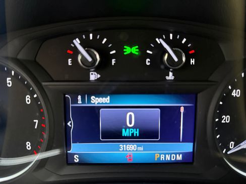 Used 2022 Buick Encore Preferred w/ Safety Package image 13