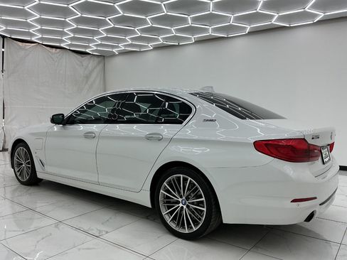 Used 2018 BMW 530e RWD image 11