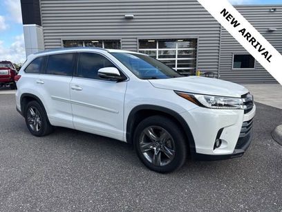 Used 2017 Toyota Highlander Limited Platinum