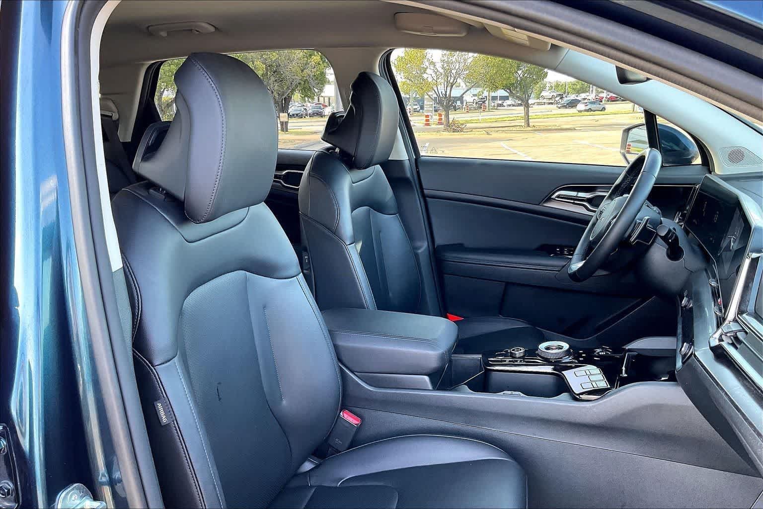 Certified 2025 Kia Sportage EX AWD/4WD image 12