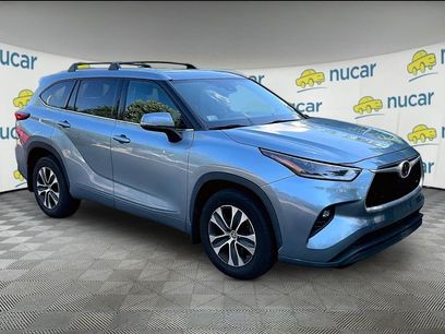 Used 2021 Toyota Highlander XLE