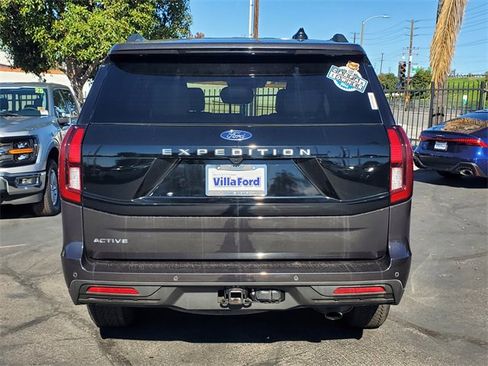 Certified 2025 Ford Expedition Active image 21