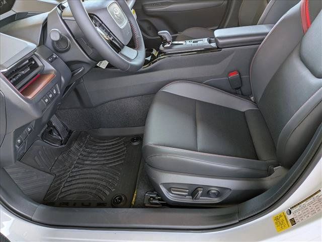 New 2026 Toyota Prius Plug-In Hybrid FWD image 4