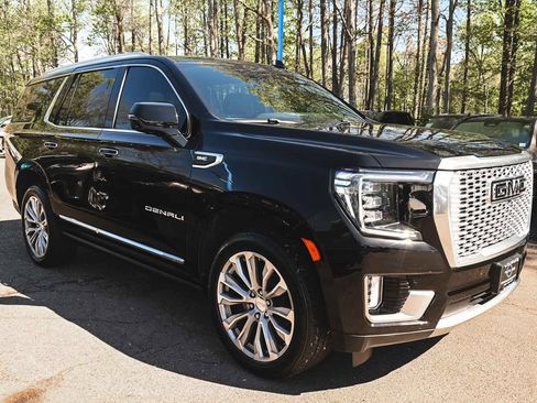 Used 2023 GMC Yukon Denali AWD/4WD image 3