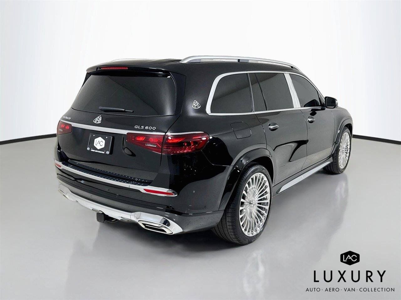 Used 2025 Mercedes-Benz Maybach GLS 600 4MATIC image 6