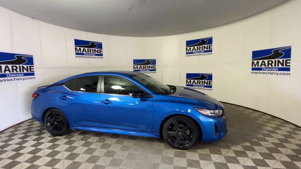 Used 2024 Nissan Sentra SR FWD image 3