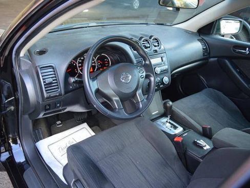 Used 2010 Nissan Altima 2.5 S FWD image 13