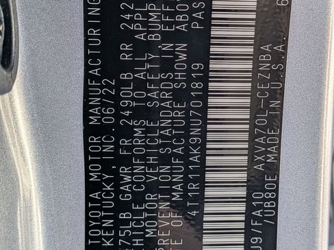 Used 2022 Toyota Camry LE image 23