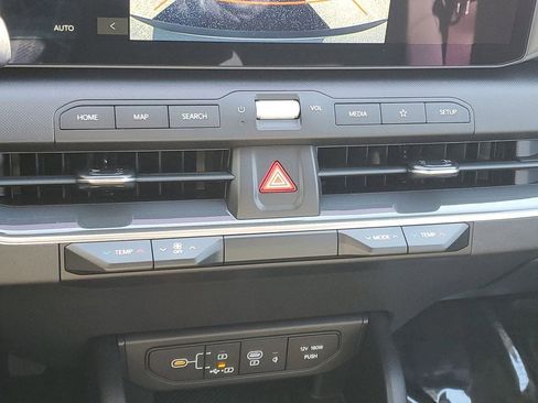Used 2025 Kia K4 EX image 18