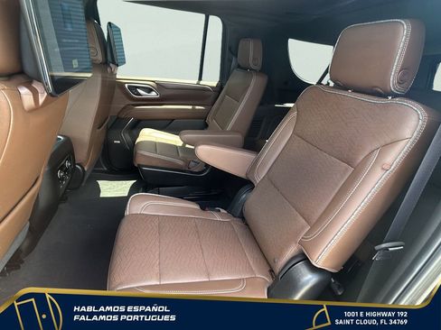 Used 2024 Chevrolet Suburban High Country AWD/4WD image 25