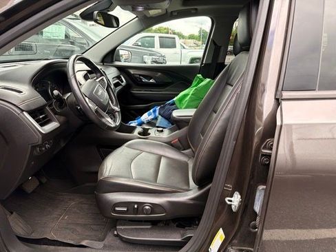 Used 2020 GMC Terrain SLT w/ Preferred Package AWD/4WD image 9
