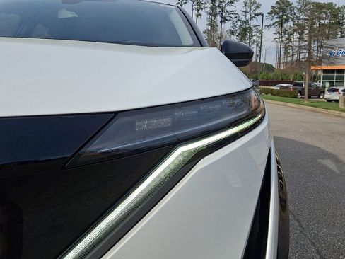 Used 2024 Nissan Ariya FWD image 9