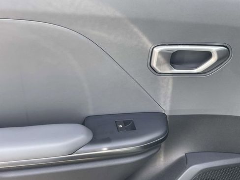 New 2026 Kia K4 LXS image 19