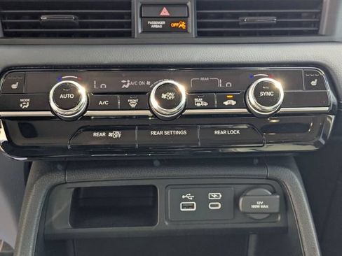 Certified 2023 Honda Pilot EX-L image 17
