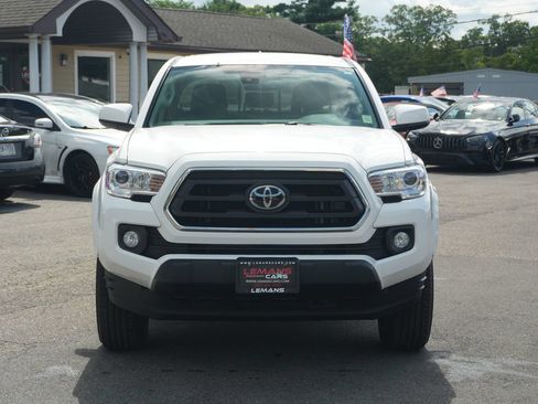 Used 2021 Toyota Tacoma SR5 AWD/4WD image 2