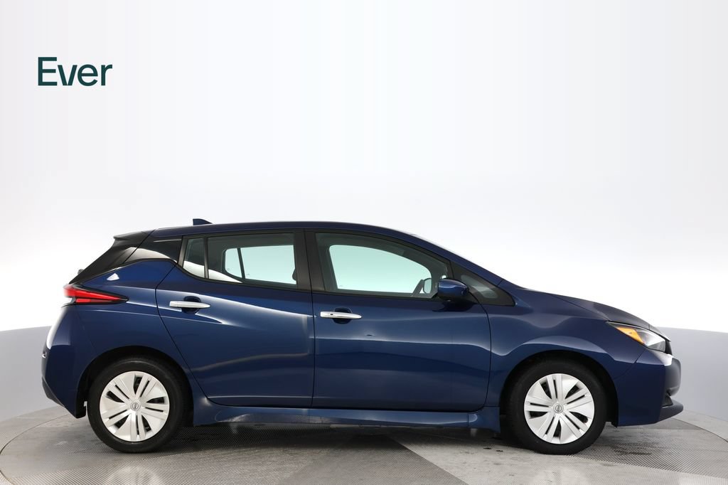 Used 2025 Nissan Leaf S FWD image 13