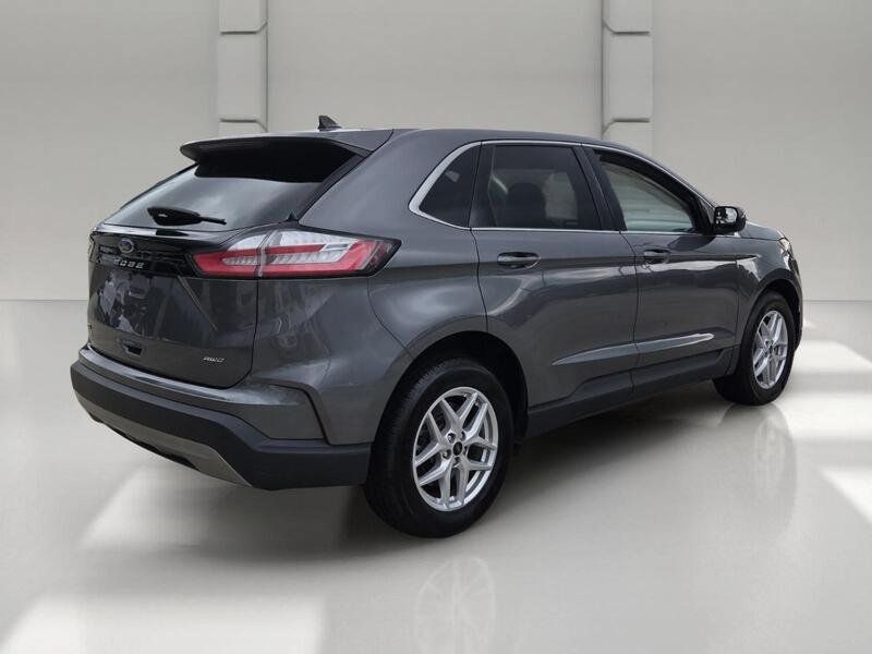 Used 2024 Ford Edge SEL AWD/4WD image 5
