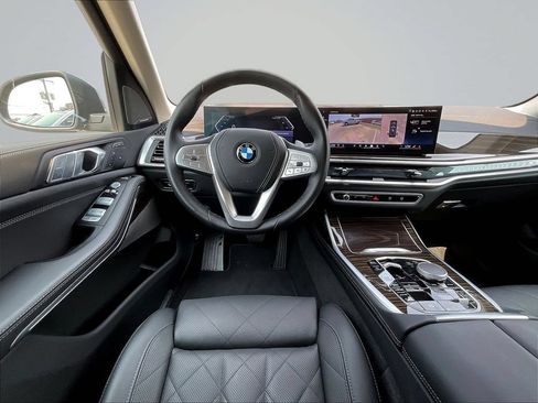 Used 2026 BMW X7 xDrive40i AWD/4WD image 10