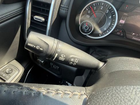 Used 2020 RAM 1500 Laramie AWD/4WD image 22