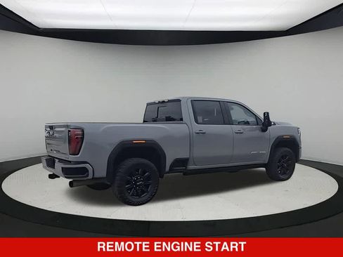 Used 2024 GMC Sierra 2500 AT4 w/ AT4 Premium Plus Package AWD/4WD image 8