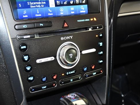 Used 2018 Ford Explorer Sport w/ Equipment Group 401A AWD/4WD image 29