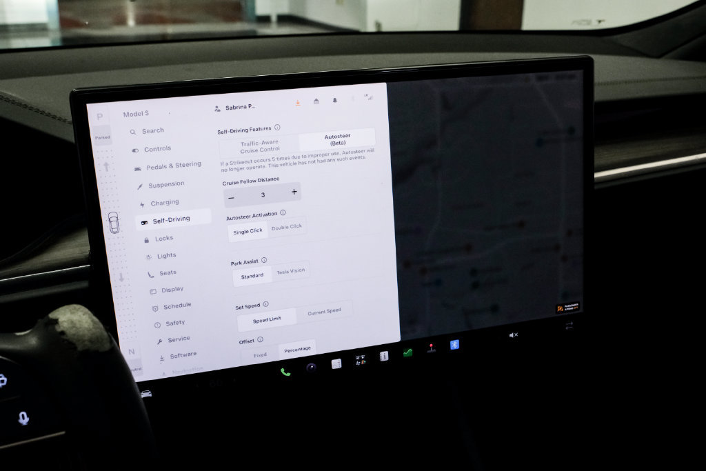Used 2023 Tesla Model S AWD/4WD image 28