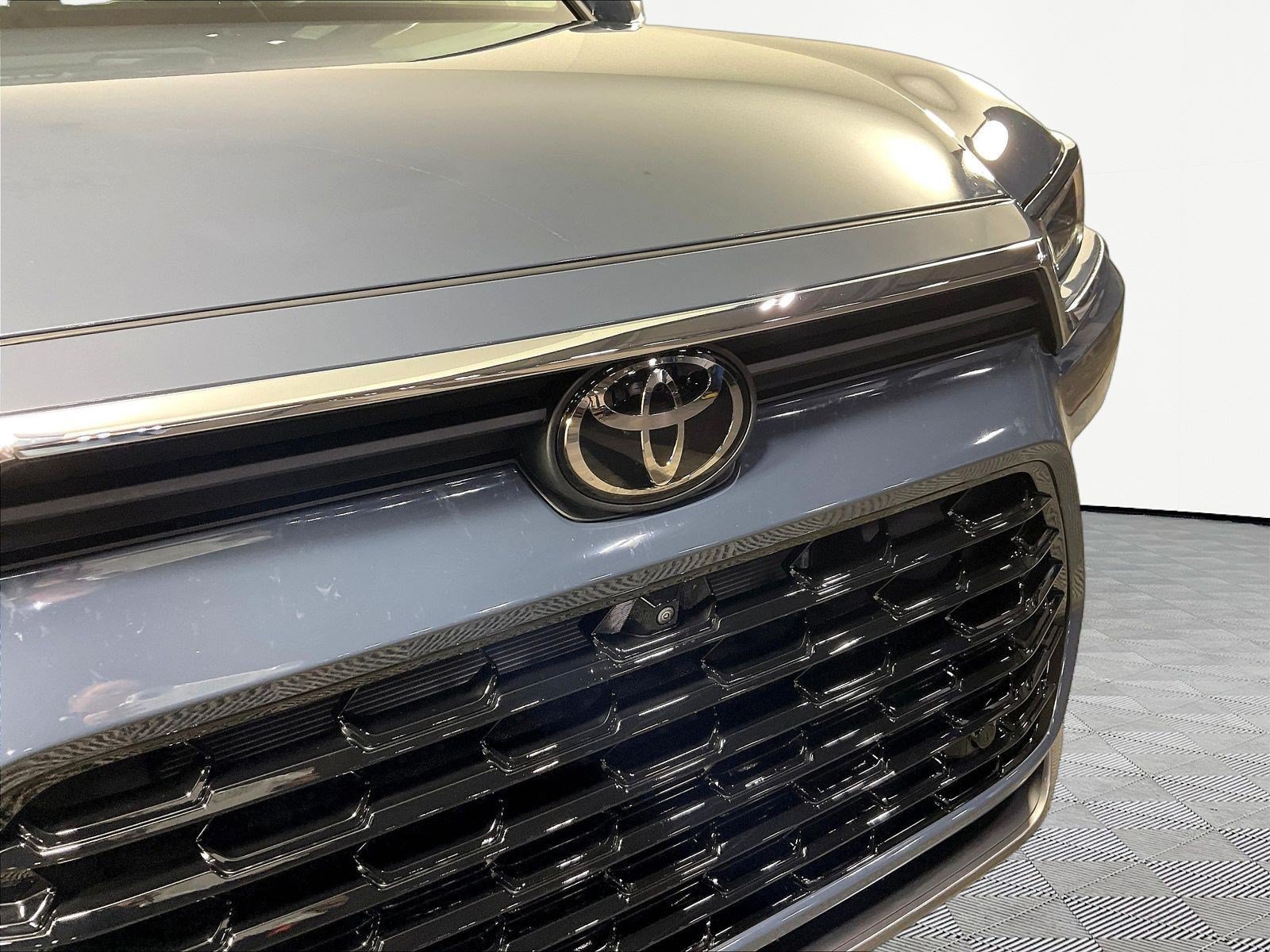 Used 2026 Toyota Grand Highlander AWD image 34
