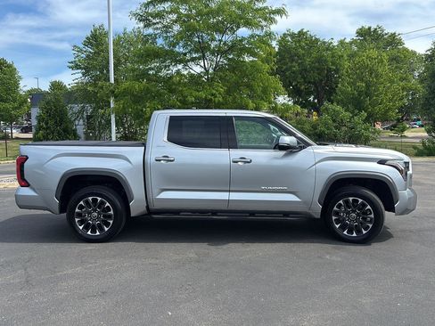 Used 2022 Toyota Tundra Limited AWD/4WD image 8