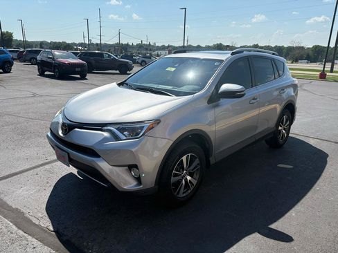 Used 2018 Toyota RAV4 XLE w/ Plus Extra Value Package FWD image 4