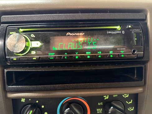 Used 2001 Ford F250 XLT image 22