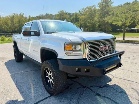 Used 2016 GMC Sierra 2500 Denali w/ Duramax Plus Package AWD/4WD image 3