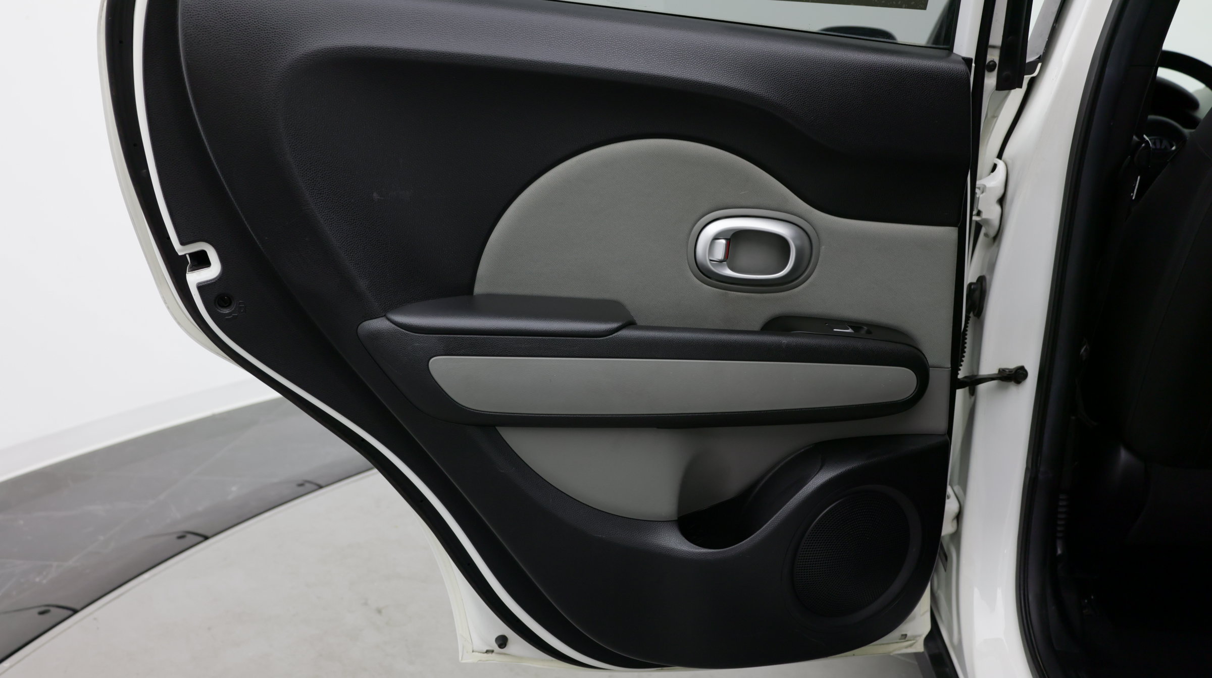 Used 2017 Kia Soul + FWD image 23