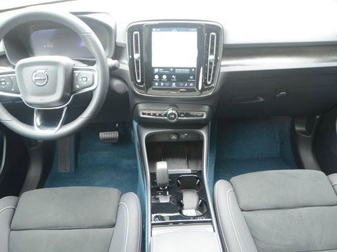 Used 2024 Volvo C40 Recharge Ultimate RWD image 17