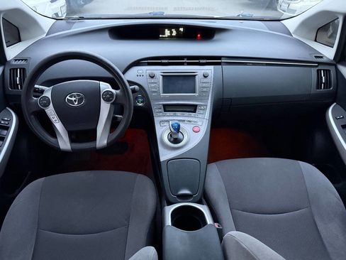 Used 2014 Toyota Prius Three image 13