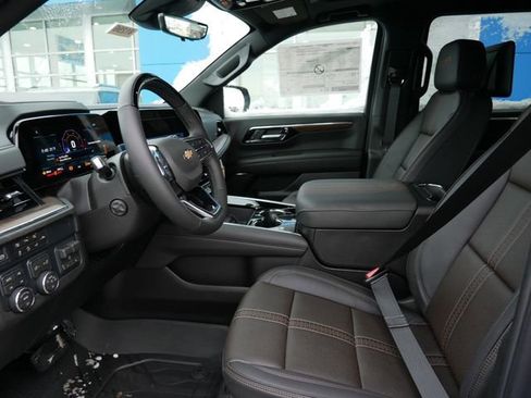 New 2026 Chevrolet Suburban High Country AWD/4WD image 5