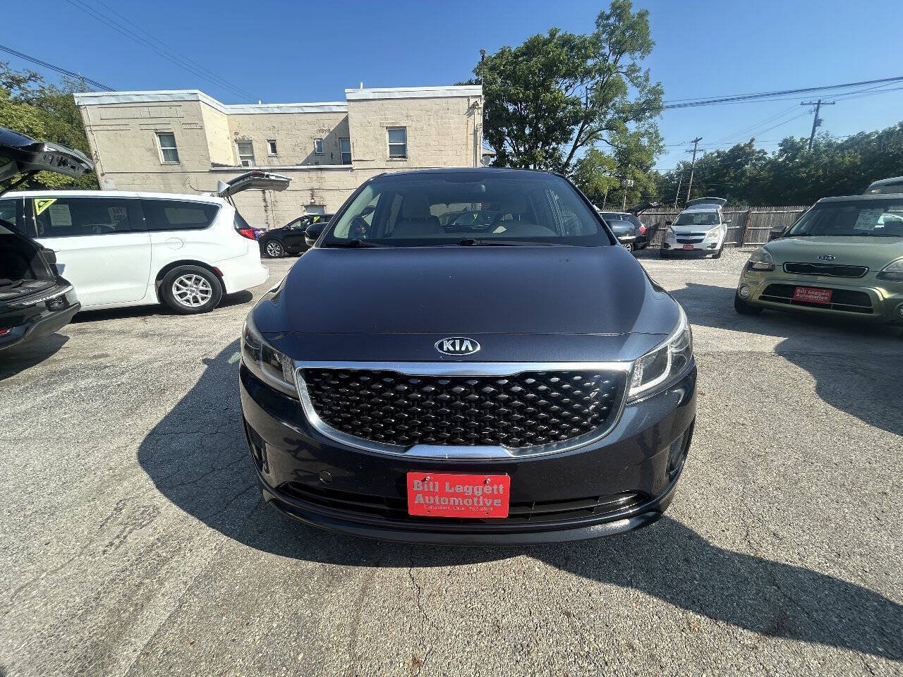 Used 2015 Kia Sedona LX FWD image 3