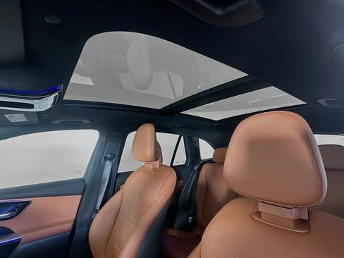 Certified 2025 Mercedes-Benz GLC 300 image 22