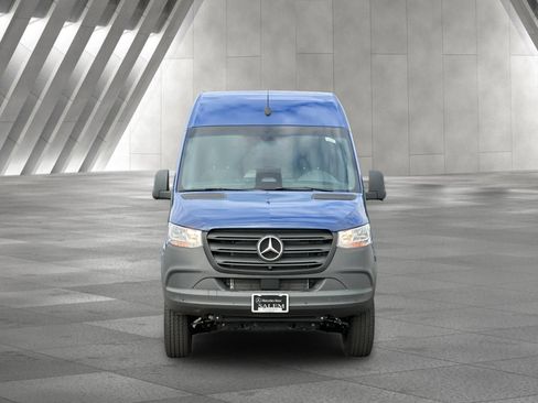 New 2026 Mercedes-Benz Sprinter 2500 image 9