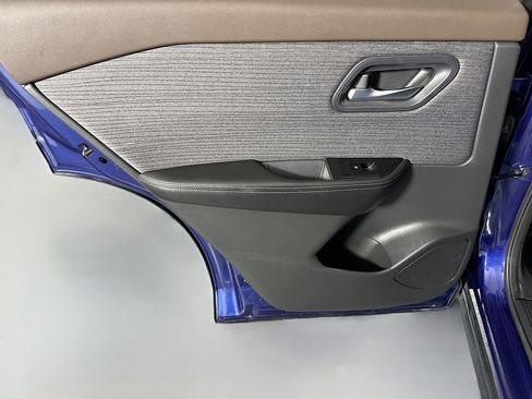 Used 2022 Nissan Rogue SV FWD image 26