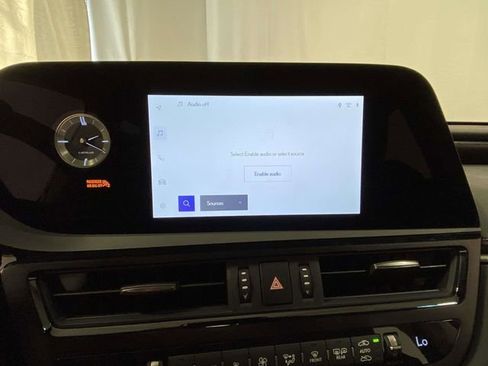 Used 2025 Lexus ES 350 w/ Premium Package image 15