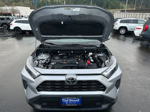 Used 2025 Toyota RAV4 XLE image 4