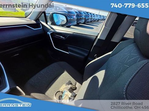 Used 2022 Toyota RAV4 XLE w/ Convenience Package AWD/4WD image 11