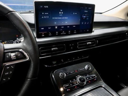 Used 2022 Lincoln Nautilus FWD w/ Premium Package image 33