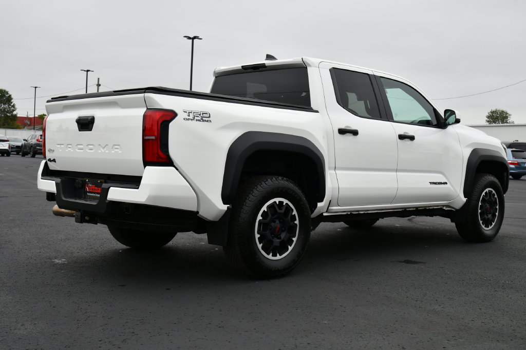 Used 2024 Toyota Tacoma TRD Off-Road AWD/4WD image 7