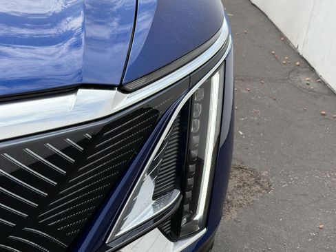 Certified 2024 Cadillac Lyriq Luxury AWD/4WD image 10