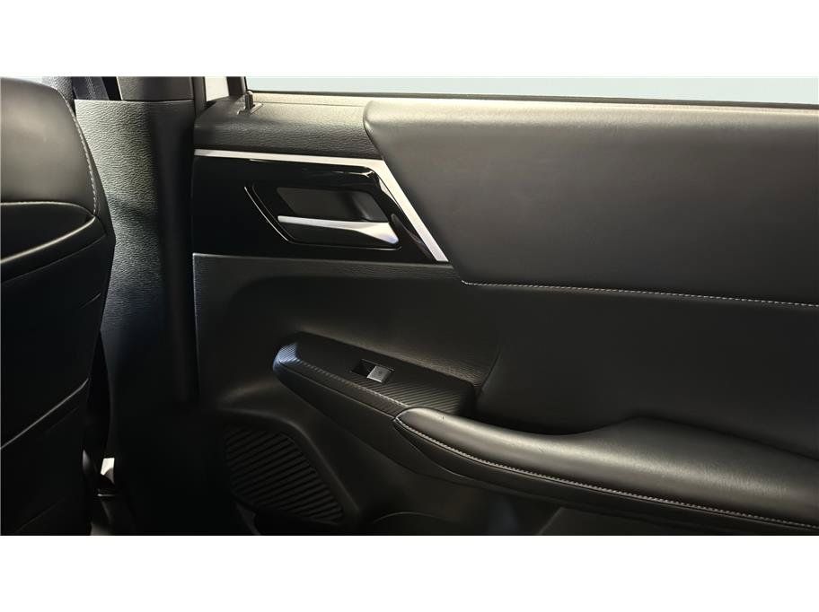Used 2024 Mitsubishi Outlander Ralliart AWD/4WD image 18